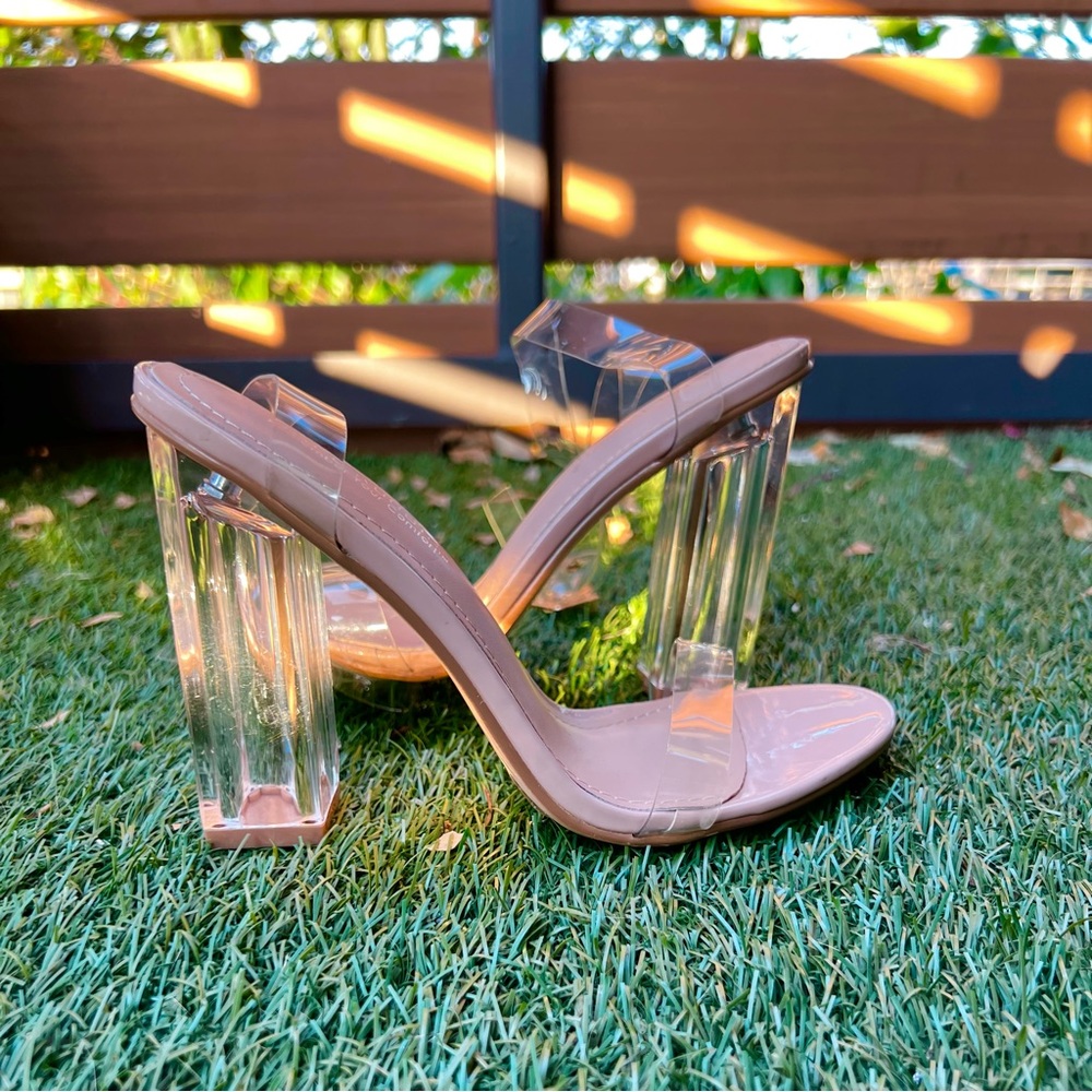 NWOT Cape Robbin Maria-2 Clear Nude Chunky
Block High Heels Open Toes, Size 6